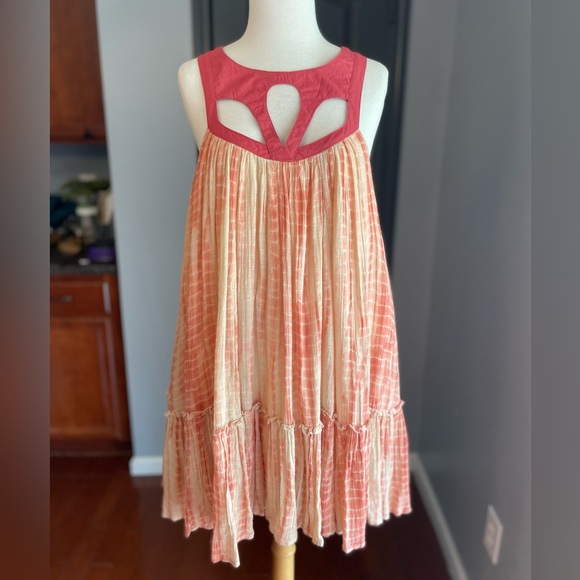 Free People Dresses & Skirts - Free People Pink and Cream Flirty Sleeveless Dress